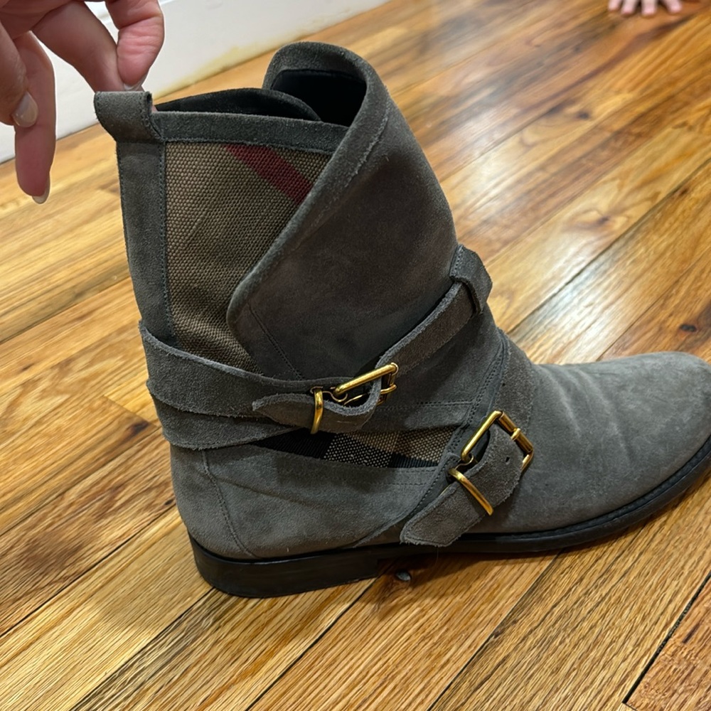 Burberry suede leather boots size 39